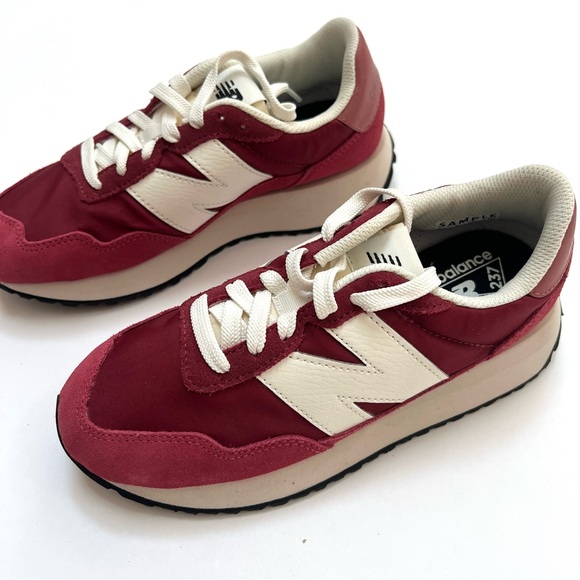 New Balance 237 - Picture 5 of 12